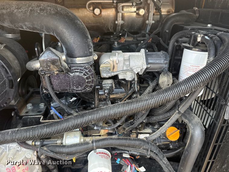 image for item EG1748 2022 Vermeer LP873SDT vacuum excavator