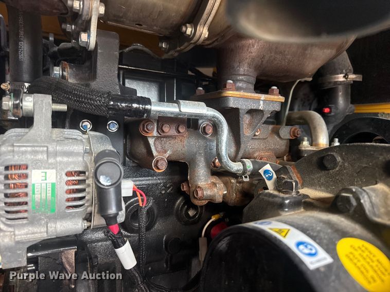 image for item EG1748 2022 Vermeer LP873SDT vacuum excavator