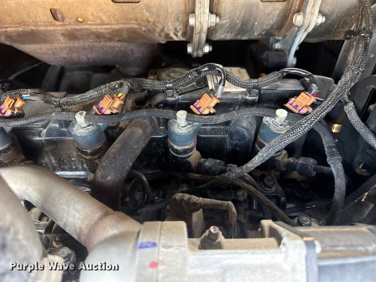 image for item EG1748 2022 Vermeer LP873SDT vacuum excavator