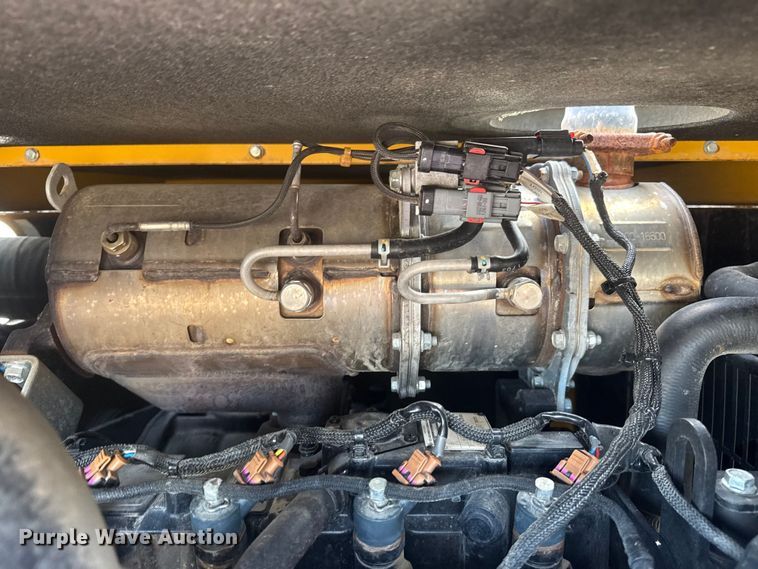 image for item EG1748 2022 Vermeer LP873SDT vacuum excavator