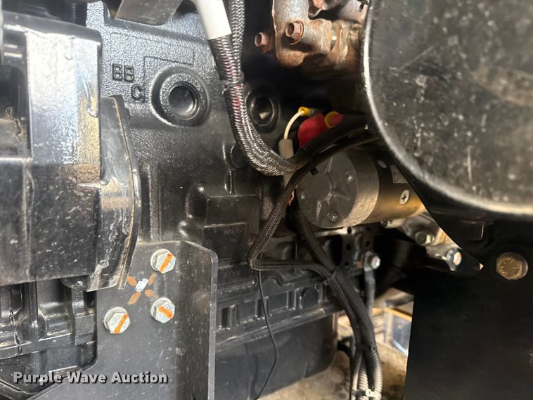 image for item EG1748 2022 Vermeer LP873SDT vacuum excavator