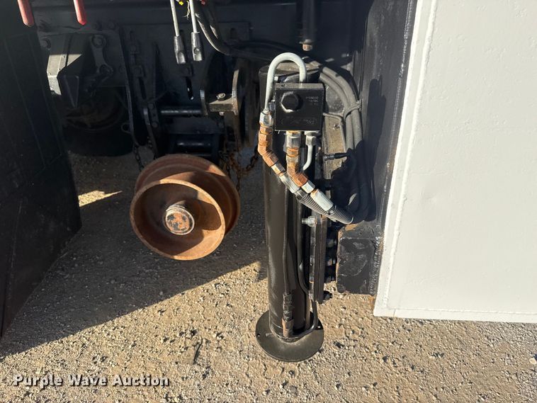 image for item EG1751 2007 Freightliner Business Class M2 crane truck