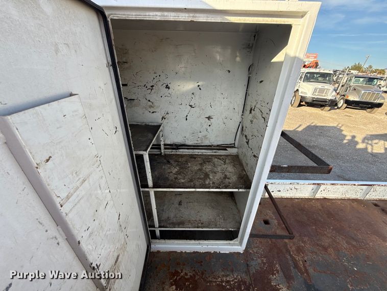 image for item EG1751 2007 Freightliner Business Class M2 crane truck