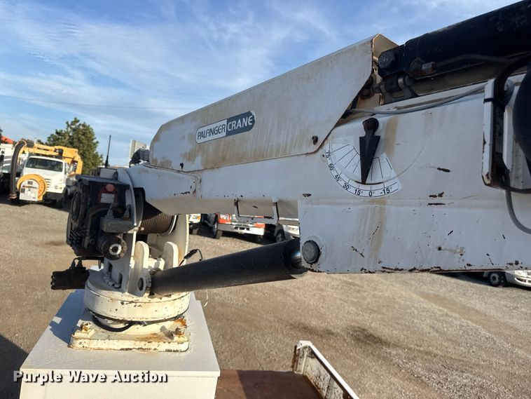 image for item EG1751 2007 Freightliner Business Class M2 crane truck