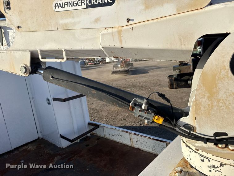 image for item EG1751 2007 Freightliner Business Class M2 crane truck