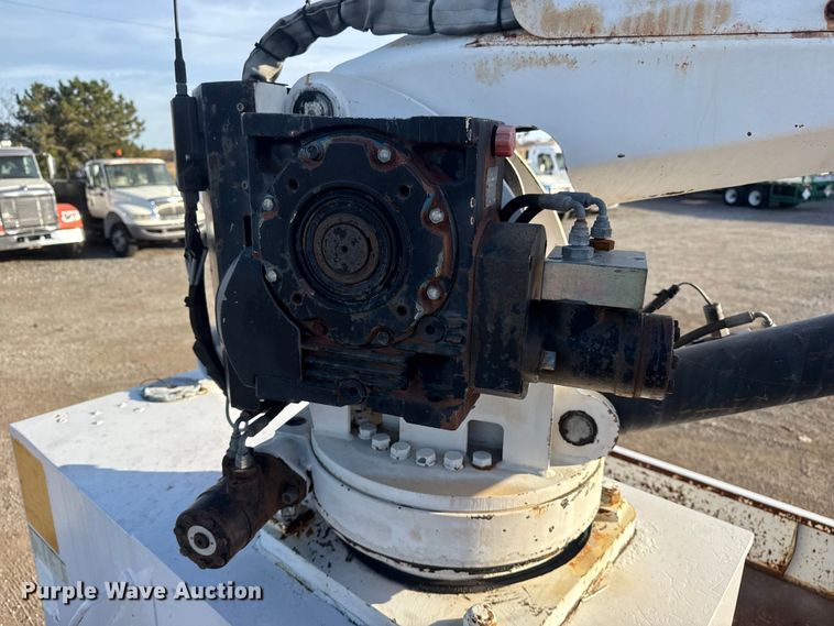 image for item EG1751 2007 Freightliner Business Class M2 crane truck