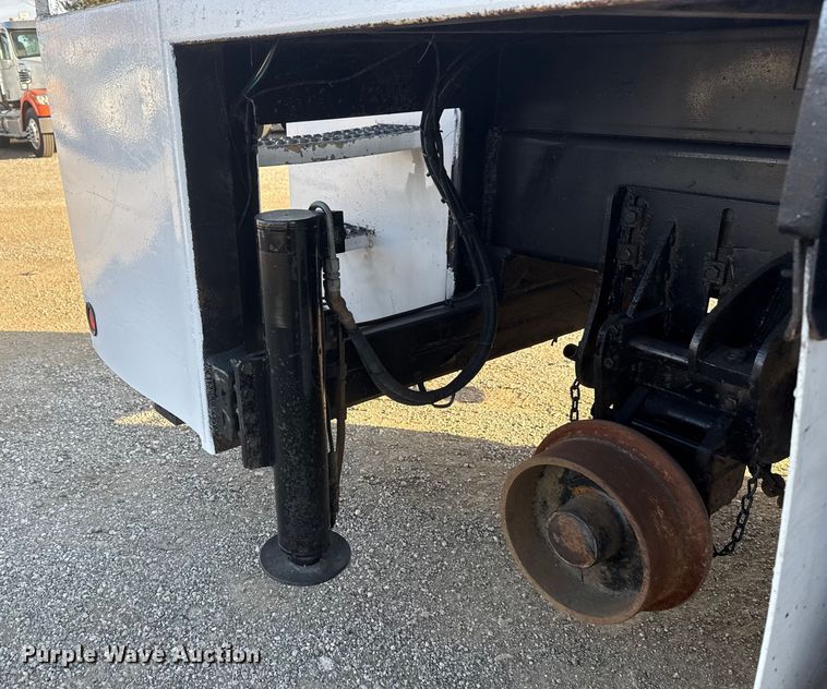 image for item EG1751 2007 Freightliner Business Class M2 crane truck