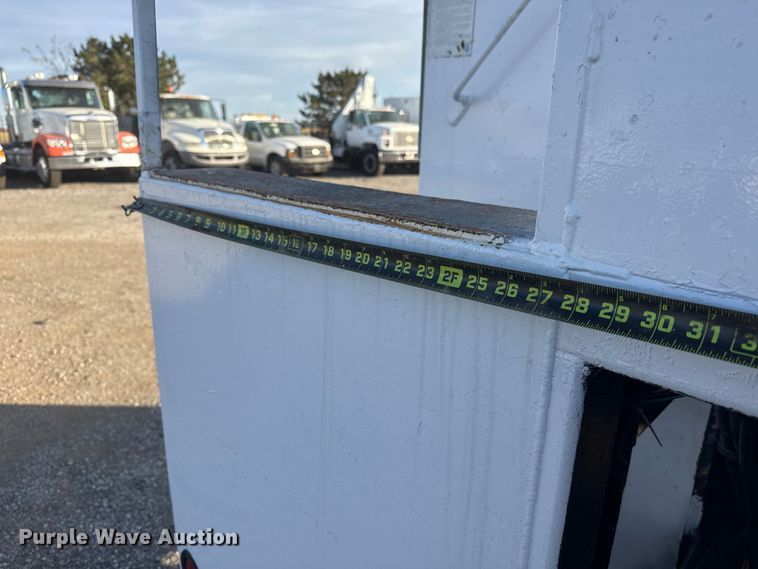 image for item EG1751 2007 Freightliner Business Class M2 crane truck