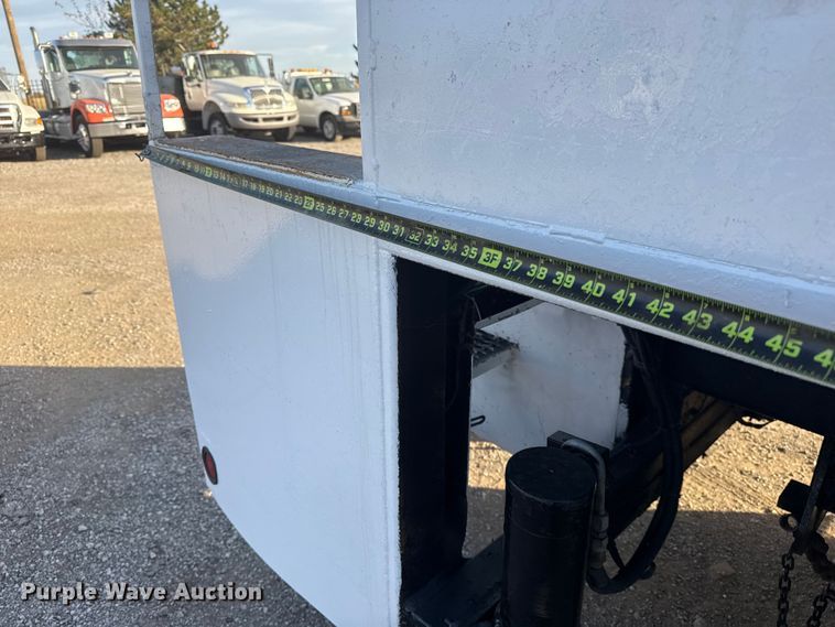 image for item EG1751 2007 Freightliner Business Class M2 crane truck