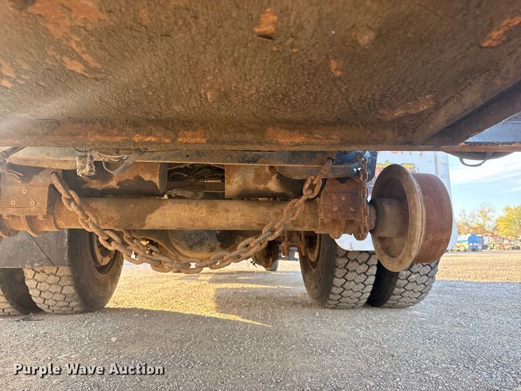 image for item EG1751 2007 Freightliner Business Class M2 crane truck