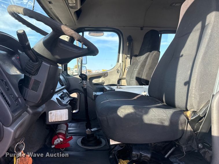 image for item EG1751 2007 Freightliner Business Class M2 crane truck