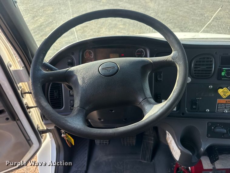 image for item EG1751 2007 Freightliner Business Class M2 crane truck