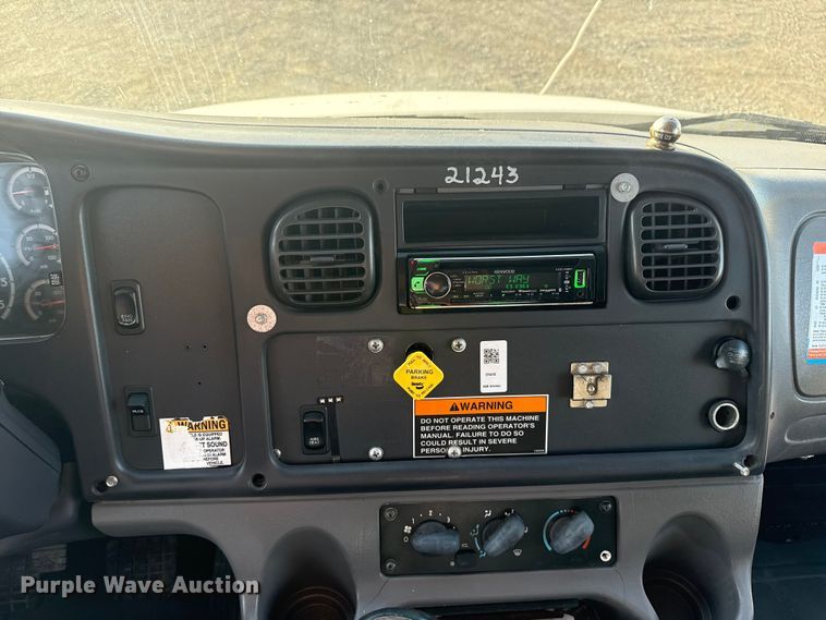 image for item EG1751 2007 Freightliner Business Class M2 crane truck