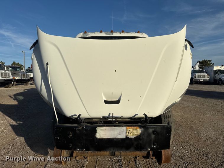 image for item EG1751 2007 Freightliner Business Class M2 crane truck