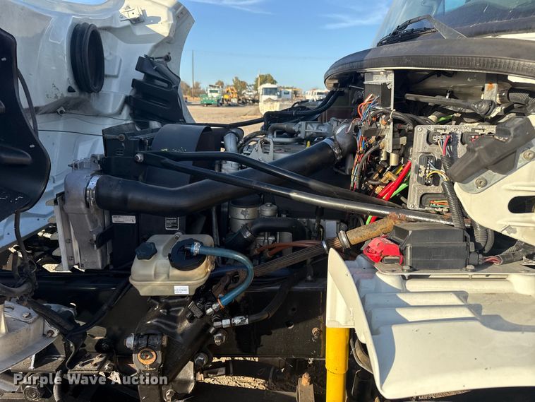 image for item EG1751 2007 Freightliner Business Class M2 crane truck