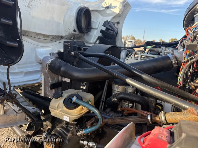 image for item EG1751 2007 Freightliner Business Class M2 crane truck