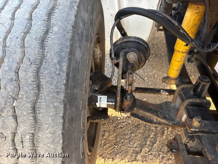 image for item EG1751 2007 Freightliner Business Class M2 crane truck