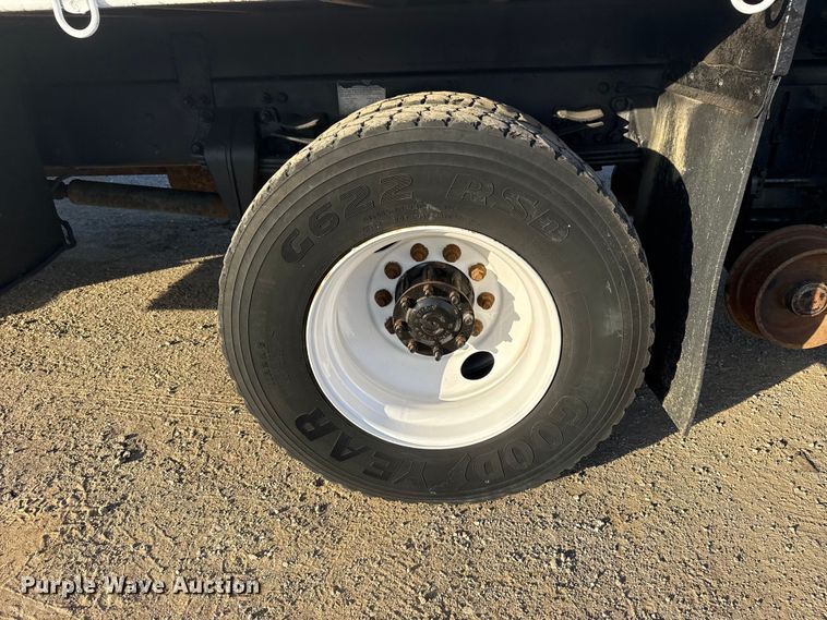 image for item EG1751 2007 Freightliner Business Class M2 crane truck