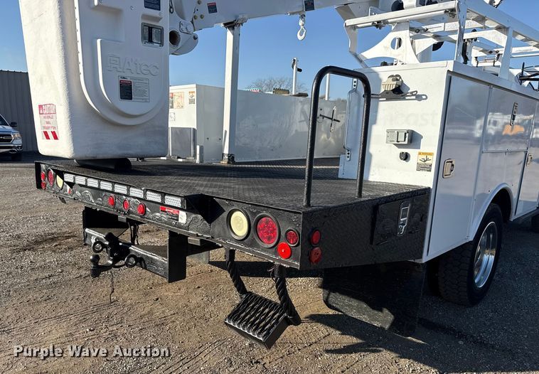 image for item EG1754 2011 Ford F450 Super Duty bucket truck