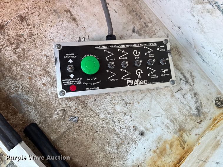 image for item EG1754 2011 Ford F450 Super Duty bucket truck