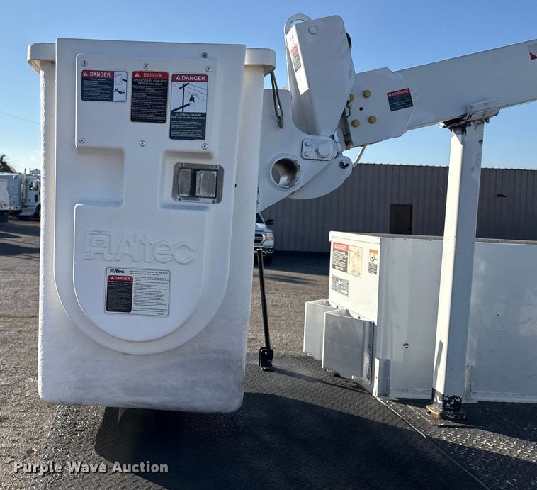 image for item EG1754 2011 Ford F450 Super Duty bucket truck