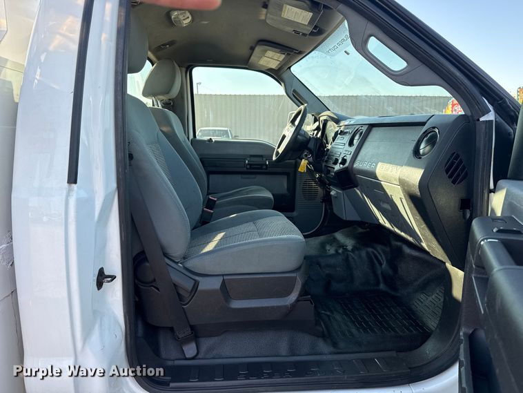 image for item EG1754 2011 Ford F450 Super Duty bucket truck