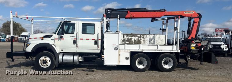 image for item EG1757 2013 International 7600 crane truck