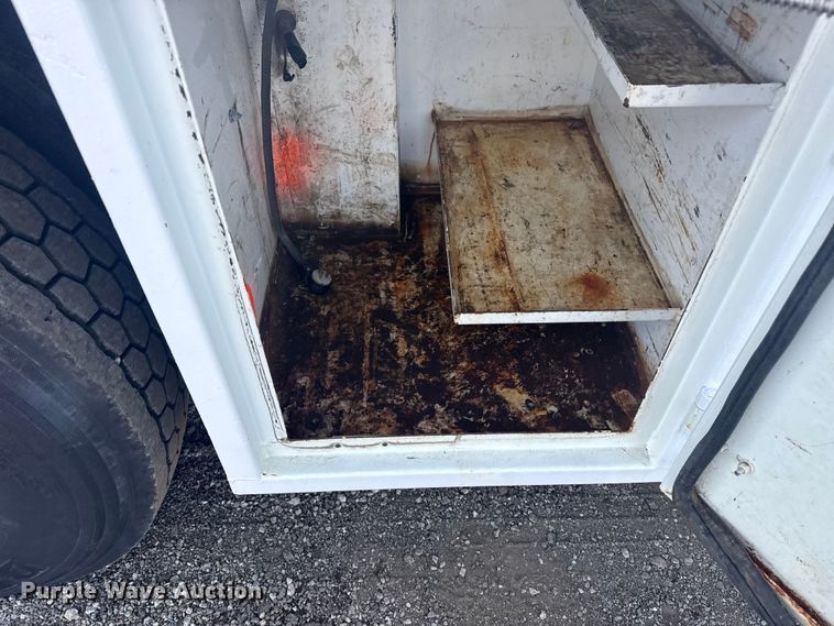 image for item EG1757 2013 International 7600 crane truck