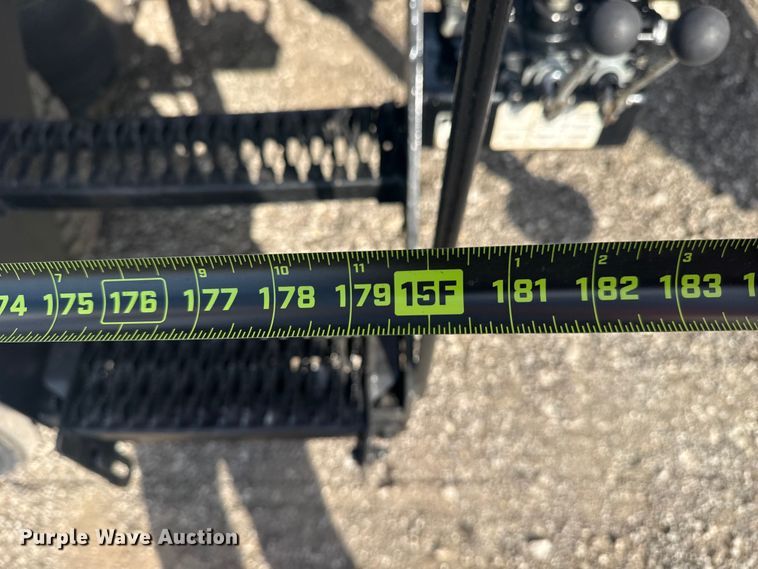 image for item EG1757 2013 International 7600 crane truck