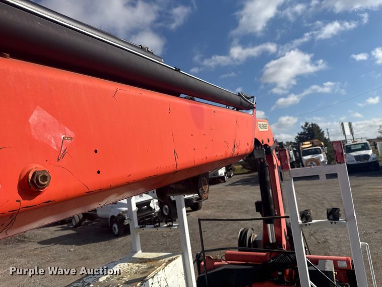 image for item EG1757 2013 International 7600 crane truck