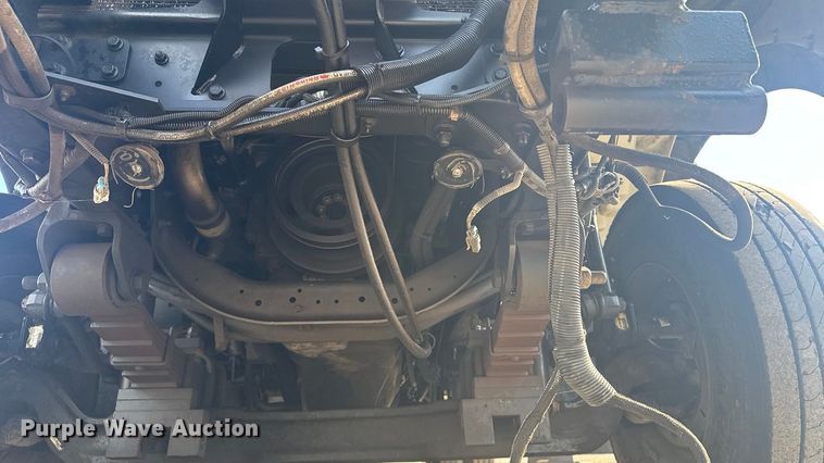 image for item EG1757 2013 International 7600 crane truck