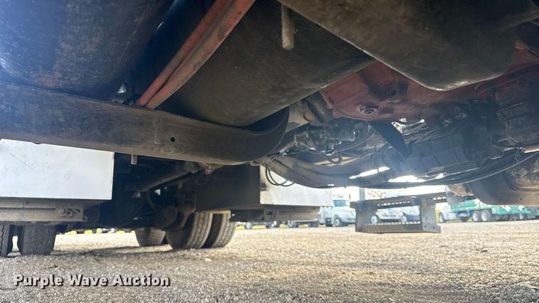 image for item EG1757 2013 International 7600 crane truck