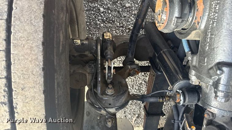 image for item EG1757 2013 International 7600 crane truck