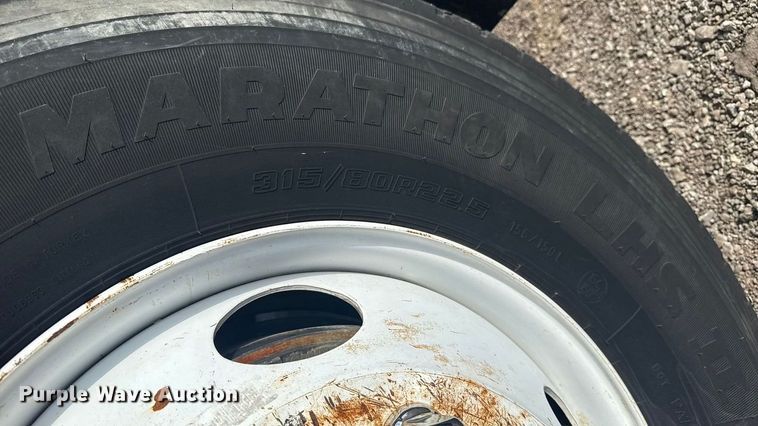 image for item EG1757 2013 International 7600 crane truck