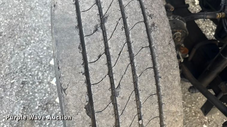 image for item EG1757 2013 International 7600 crane truck