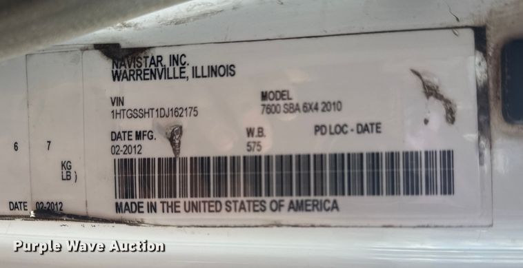 image for item EG1757 2013 International 7600 crane truck