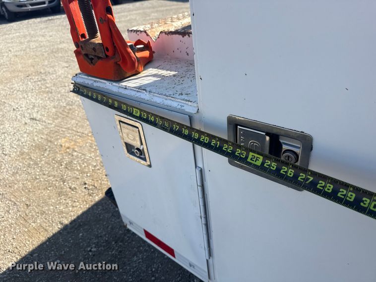 image for item EG1761 2010 Kenworth T370 utility / service truck