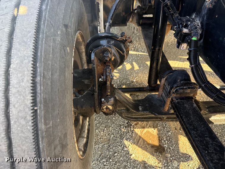 image for item EG1761 2010 Kenworth T370 utility / service truck