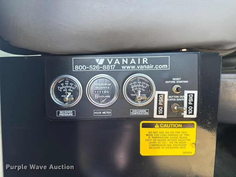 image for item EG1761 2010 Kenworth T370 utility / service truck