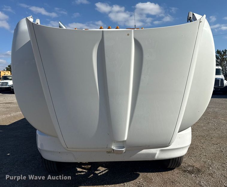 image for item EG1761 2010 Kenworth T370 utility / service truck