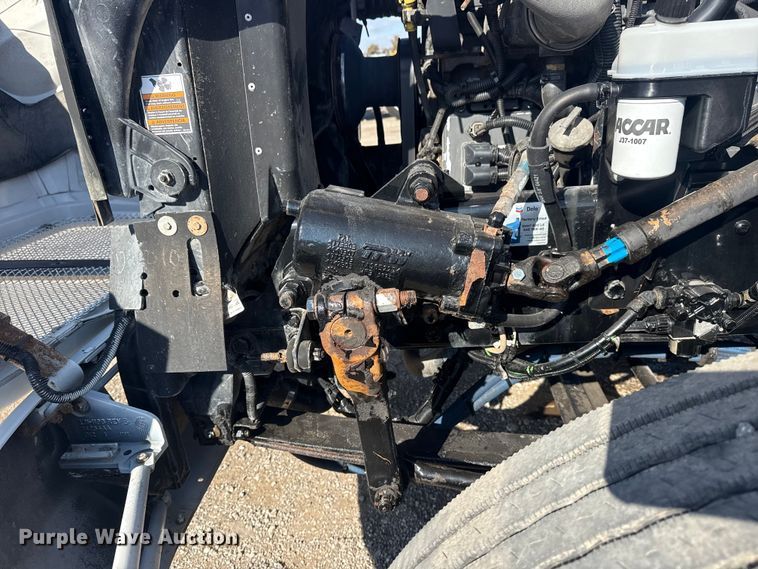 image for item EG1761 2010 Kenworth T370 utility / service truck