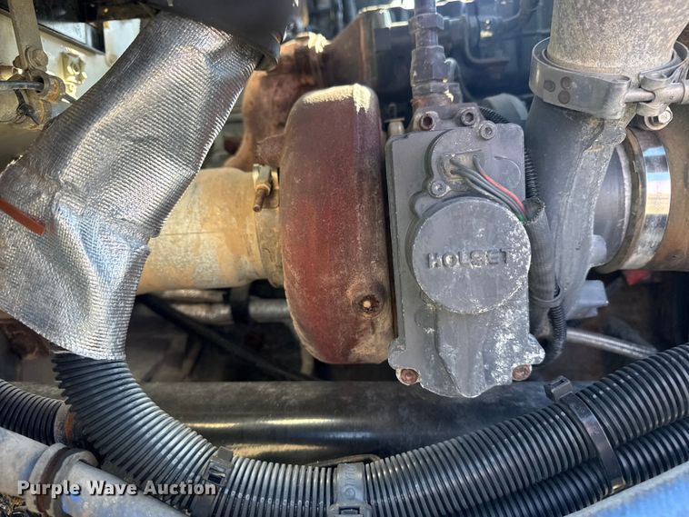 image for item EG1761 2010 Kenworth T370 utility / service truck