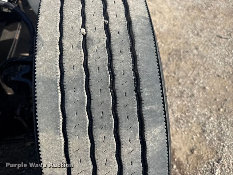 image for item EG1761 2010 Kenworth T370 utility / service truck