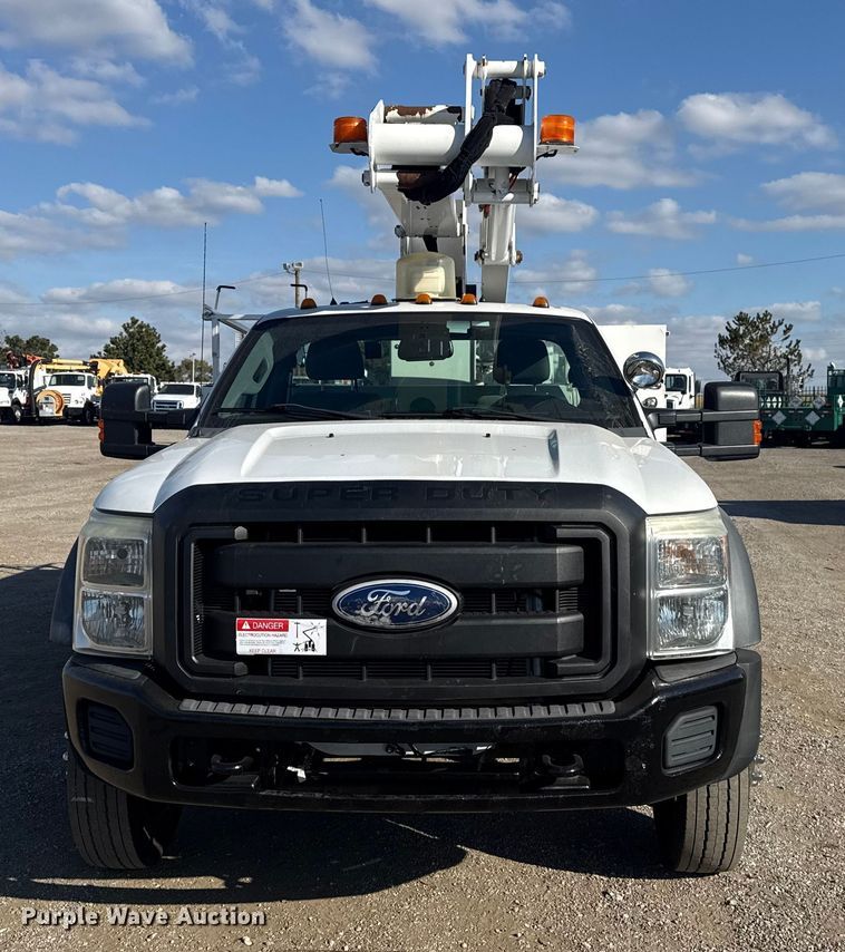 CAMIóN CON CANASTILLA 2011 FORD ETI