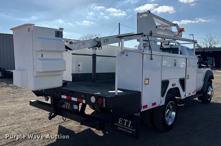 CAMIóN CON CANASTILLA 2011 FORD ETI