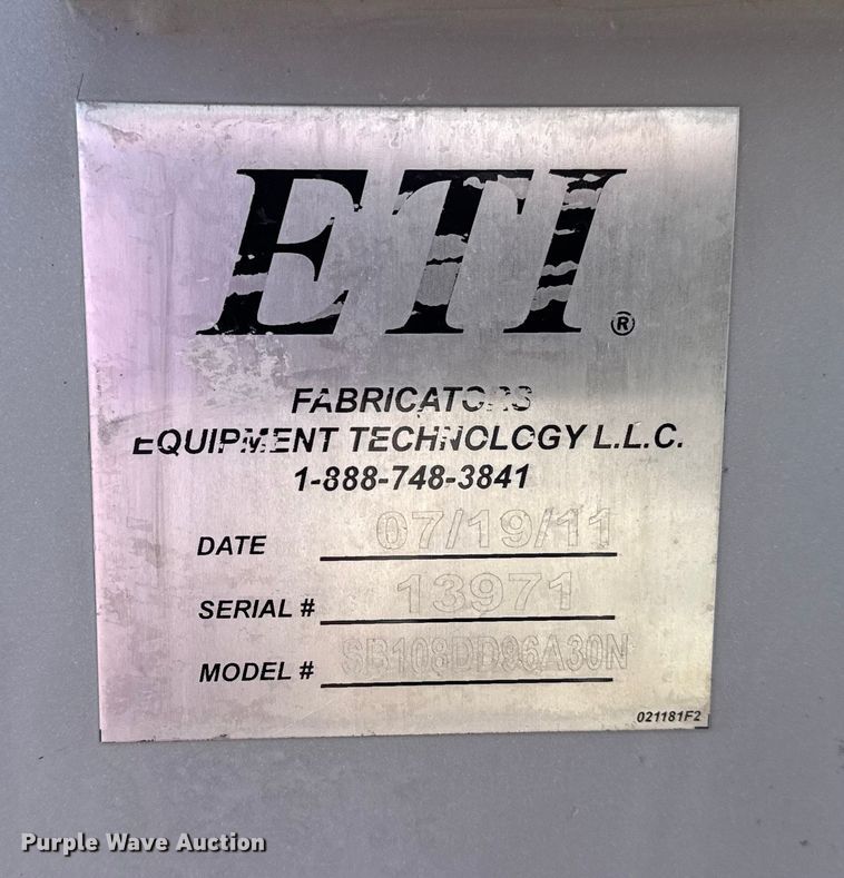 image for item EG1763 2011 Ford F450 Super Duty bucket truck