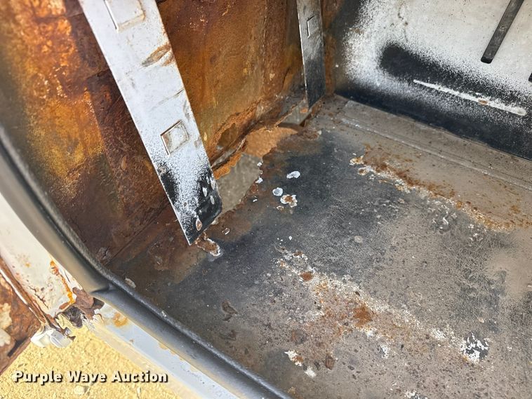 image for item EG1763 2011 Ford F450 Super Duty bucket truck