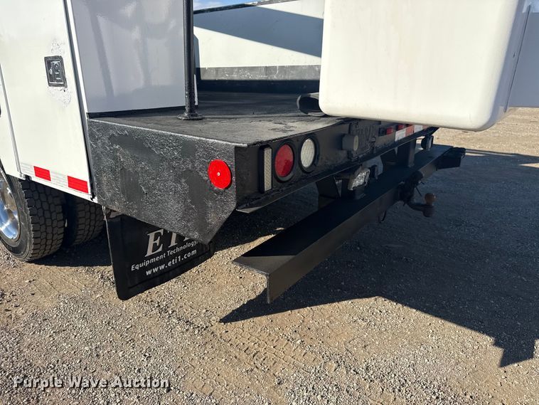 image for item EG1763 2011 Ford F450 Super Duty bucket truck