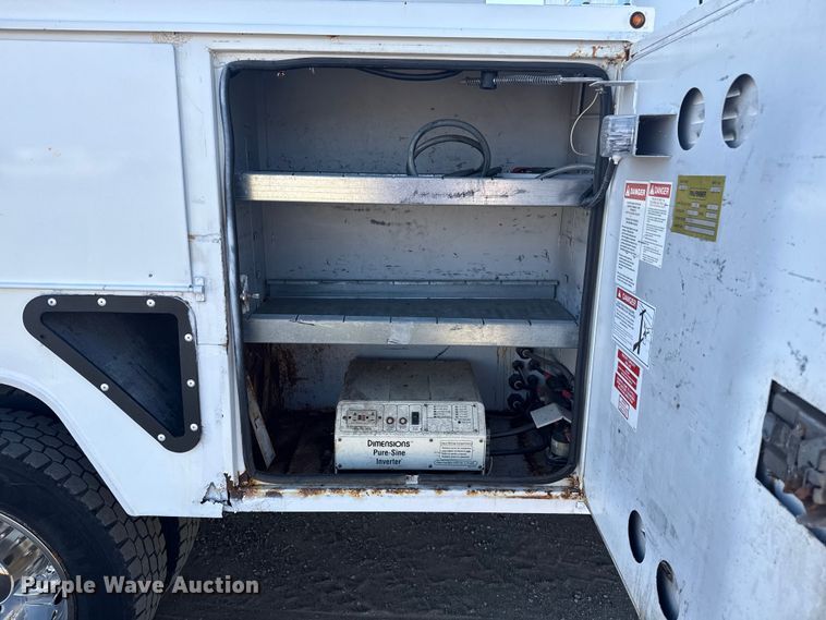 image for item EG1763 2011 Ford F450 Super Duty bucket truck