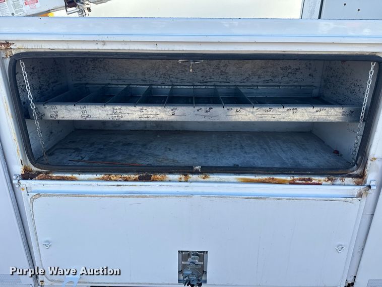 image for item EG1763 2011 Ford F450 Super Duty bucket truck